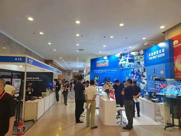 华北工控携创新产品方案亮相2024中国（北京）机器视觉展